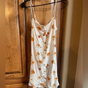 Cute summer dress size S. Looks great with jacket! (Jacket sold separately)